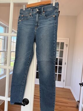 Gap Classic High-Rise Women's Jeans - Blue